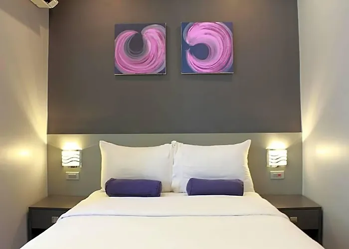 Leez Malate Hotel Manila